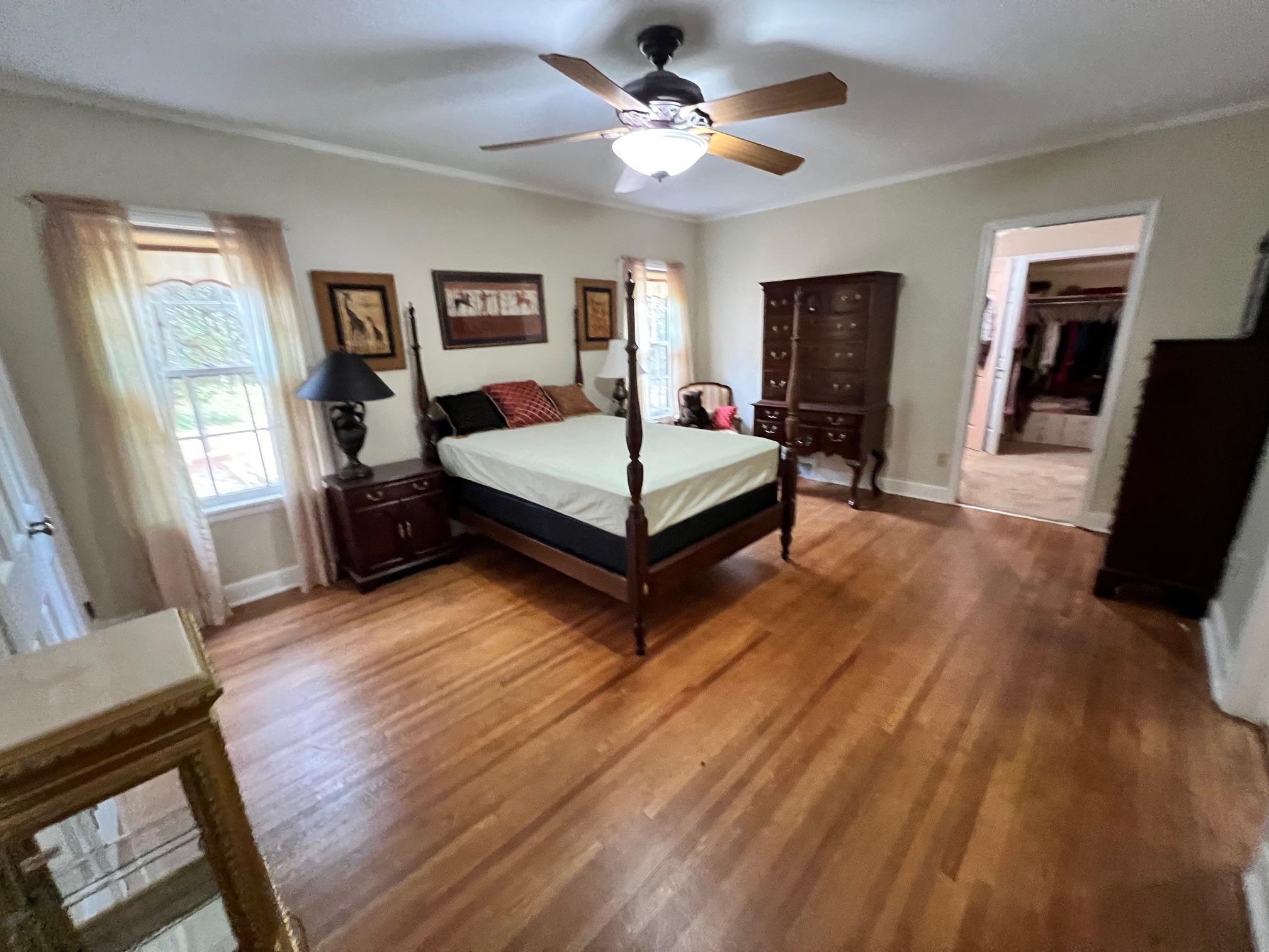 386 Roseland Place Memphis, TN 38111 - Photo 11 of 22 a living room with furniture and a flat screen tv