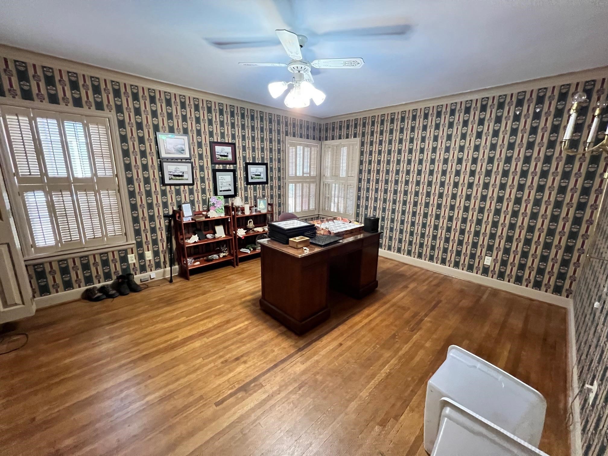 386 Roseland Place Memphis, TN 38111 - Photo 9 of 22 a living room with furniture window and wooden floor
