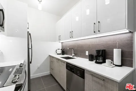 $615,000 | 939 South Broadway, Unit 308, Los Angeles, CA 90015