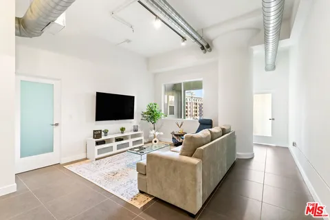 $615,000 | 939 South Broadway, Unit 308, Los Angeles, CA 90015
