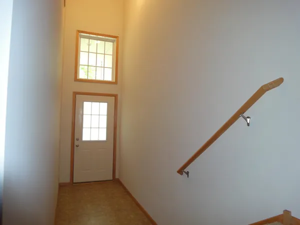 $2,050 | 11846 Emery Village Drive North, Champlin, MN 55316