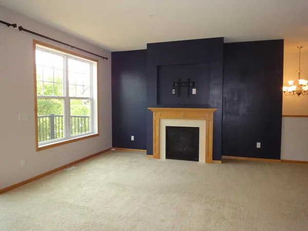 $2,050 | 11846 Emery Village Drive North, Champlin, MN 55316