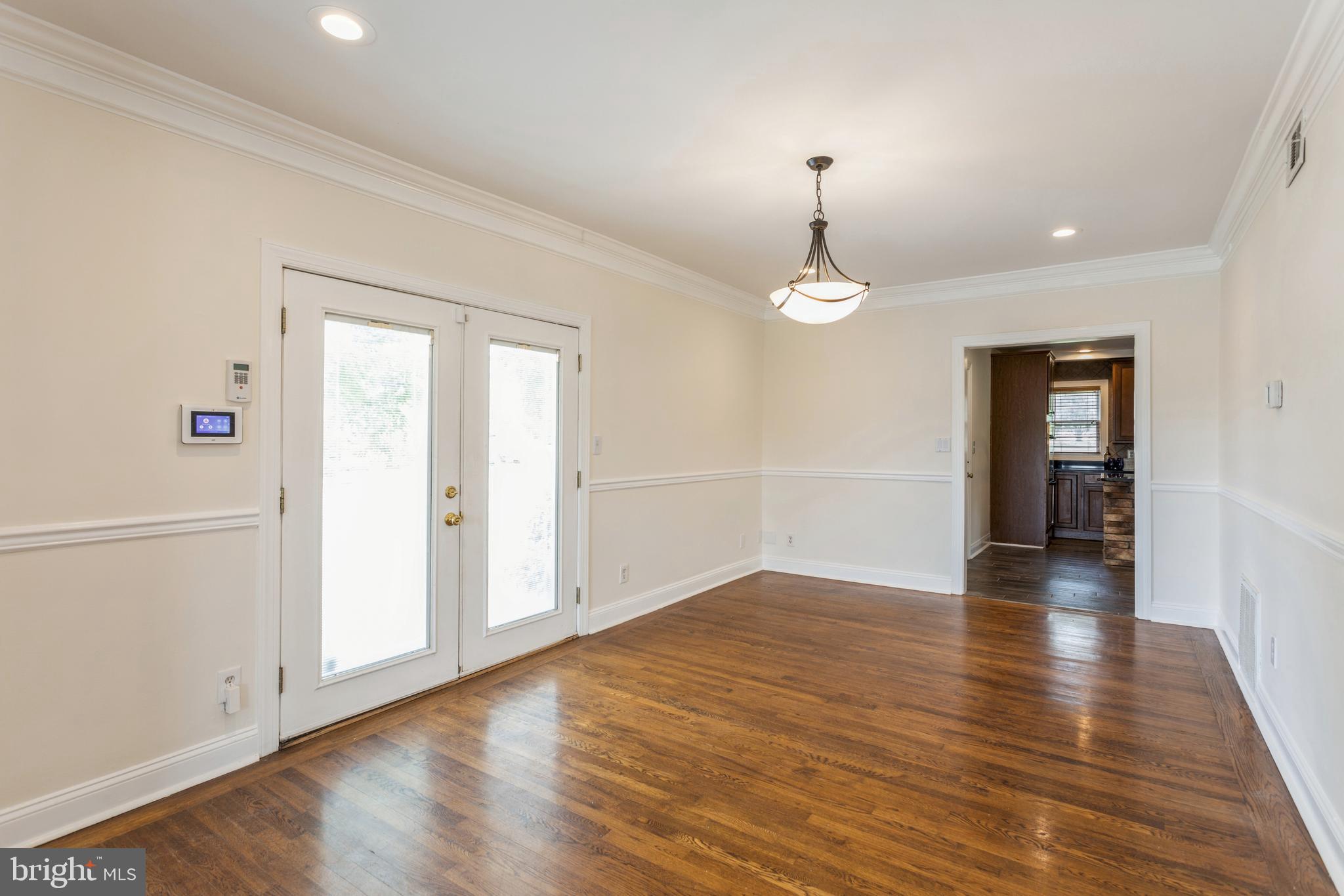 10330 Rogues Road Midland, VA 22728 - Photo 12 of 33 Dining room with access to deck and walkway