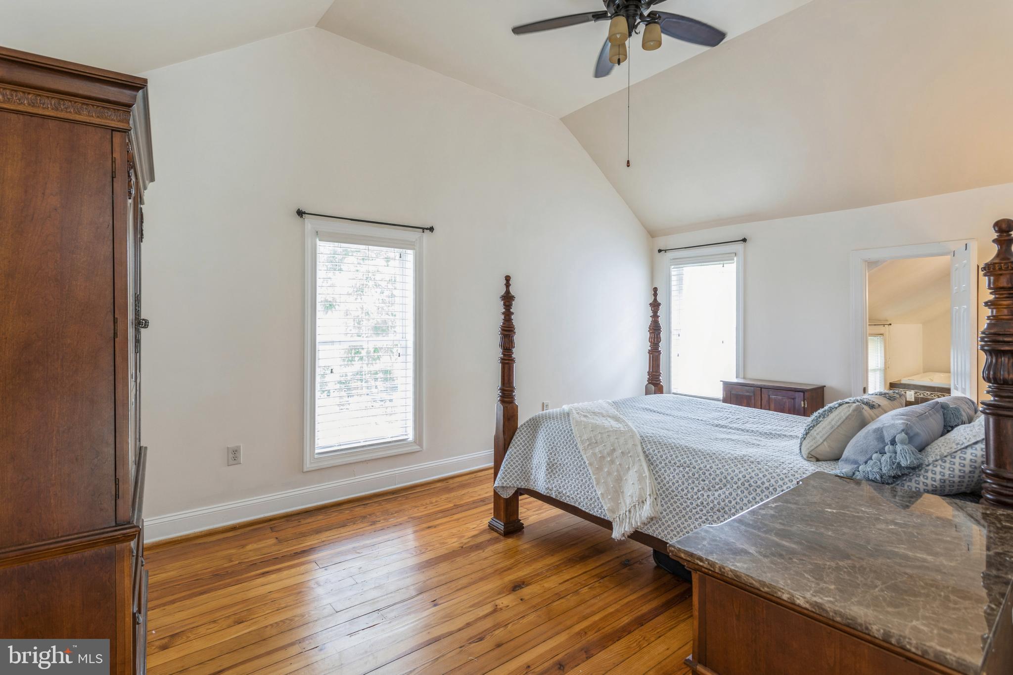 10330 Rogues Road Midland, VA 22728 - Photo 18 of 33 Primary suite, cathedral ceilings and ceiling fan