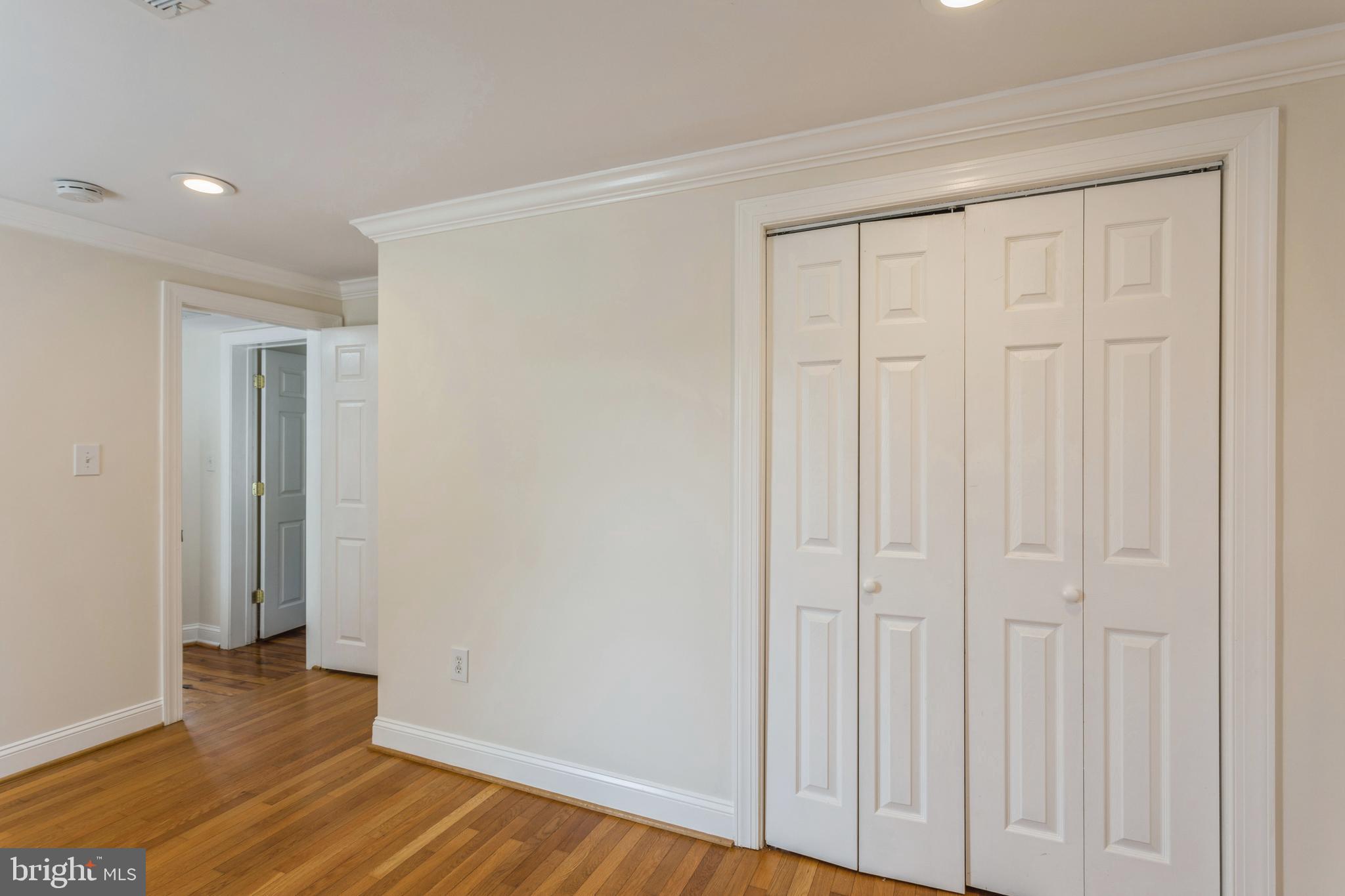 10330 Rogues Road Midland, VA 22728 - Photo 22 of 33 Large closet