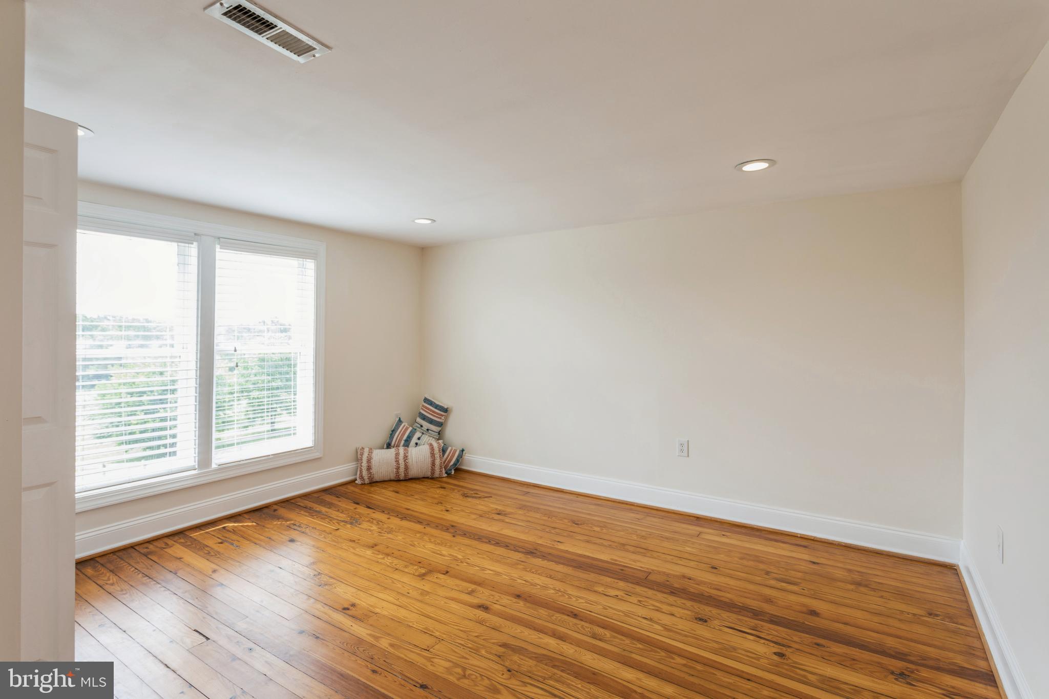 10330 Rogues Road Midland, VA 22728 - Photo 23 of 33 Spacious bedroom #3 with original hardwood floors
