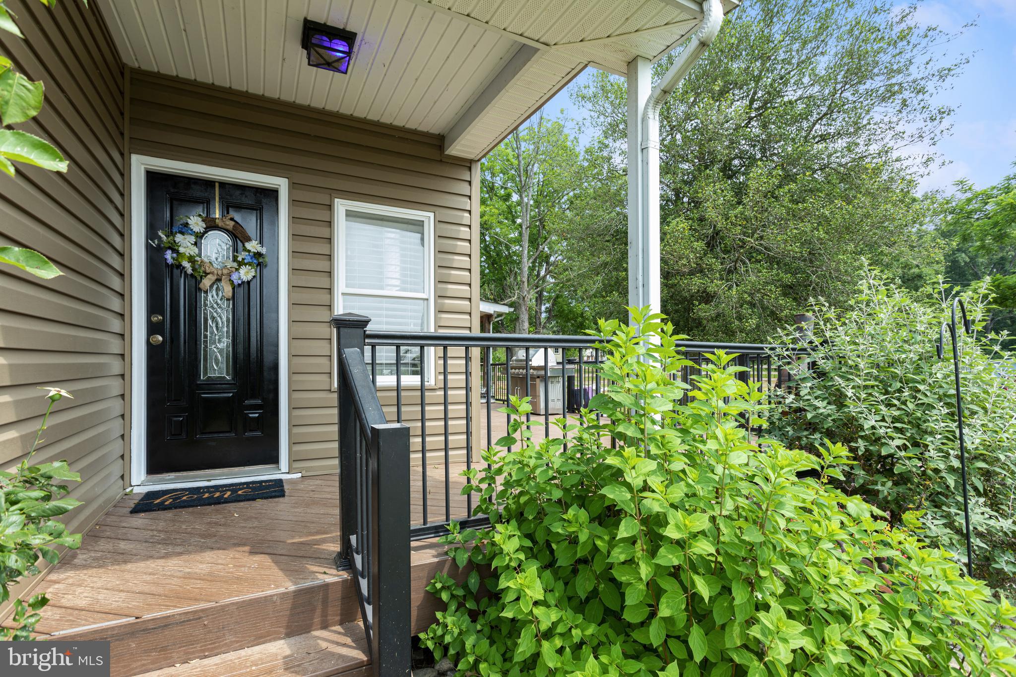 10330 Rogues Road Midland, VA 22728 - Photo 3 of 33 Welcoming front porch