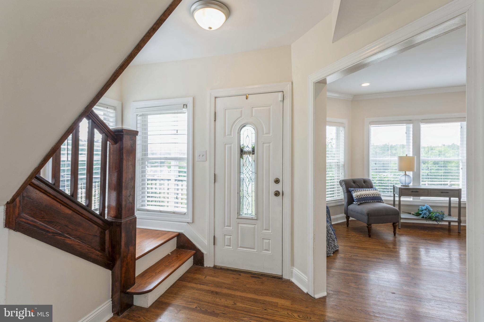 10330 Rogues Road Midland, VA 22728 - Photo 7 of 33 Welcoming foyer