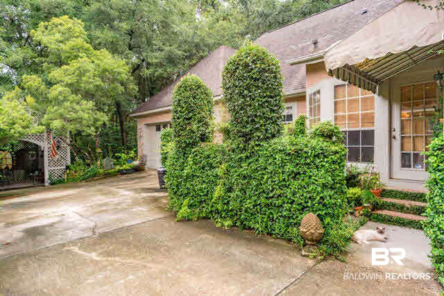 507 Myrtle Street Fairhope, AL 36532 - Photo 24 of 31 Side of Home