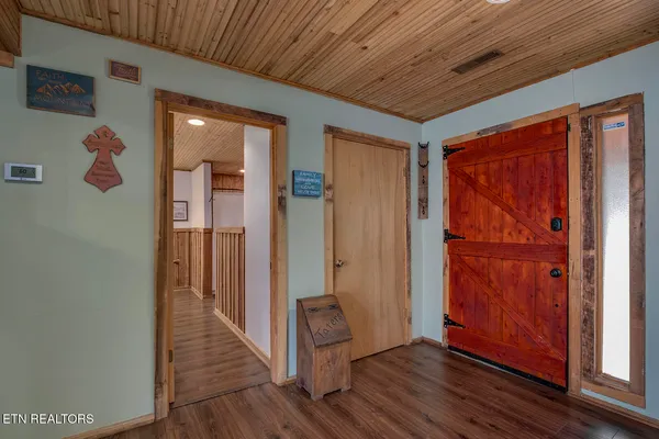 $975,000 | 4368 River Road, Ten Mile, TN 37880