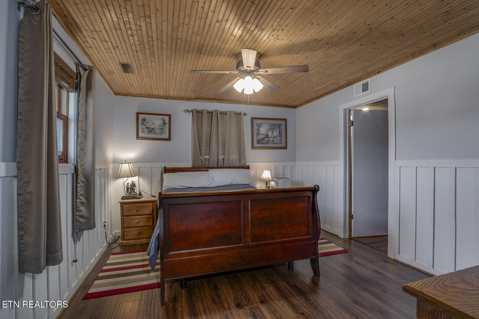 4368 River Road Ten Mile, TN 37880 - Photo 21 of 54 21_RiverRoad_4368_MasterBedroom02