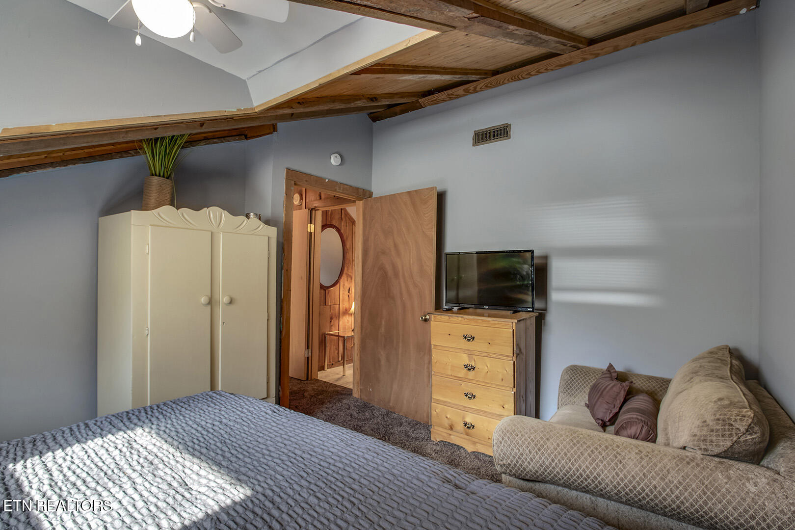 4368 River Road Ten Mile, TN 37880 - Photo 31 of 54 31_RiverRoad_4368_Bedroom3_02