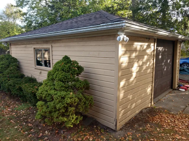 $162,900 | 1426 18th Street, Port Huron, MI 48060