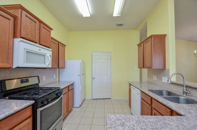 $2,075 | 20110 Goss Hollow Lane, Katy, TX 77449