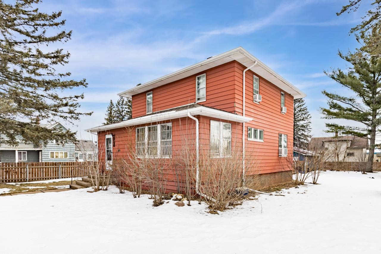 2402 Banks Avenue Superior, WI 54880 - Photo 36 of 49