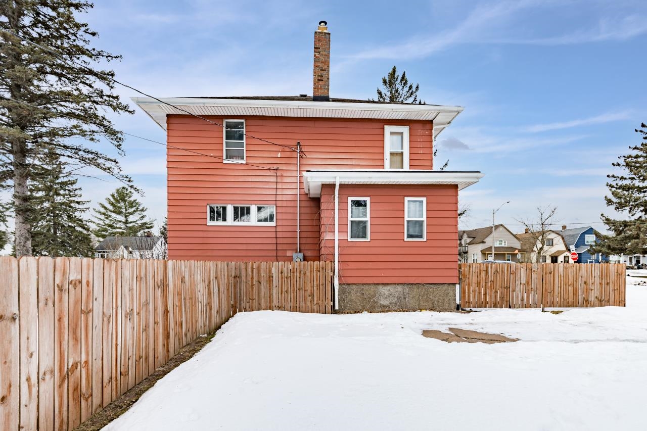 2402 Banks Avenue Superior, WI 54880 - Photo 43 of 49