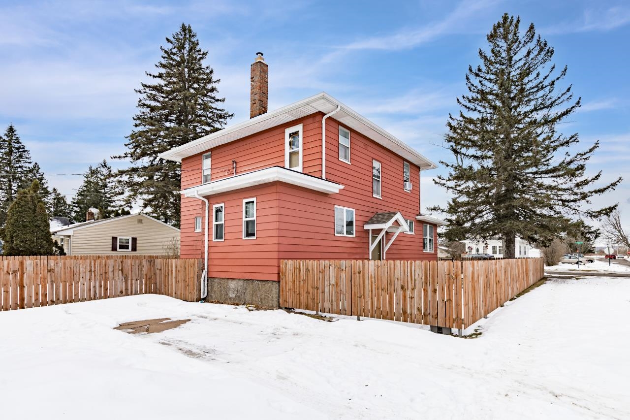 2402 Banks Avenue Superior, WI 54880 - Photo 44 of 49