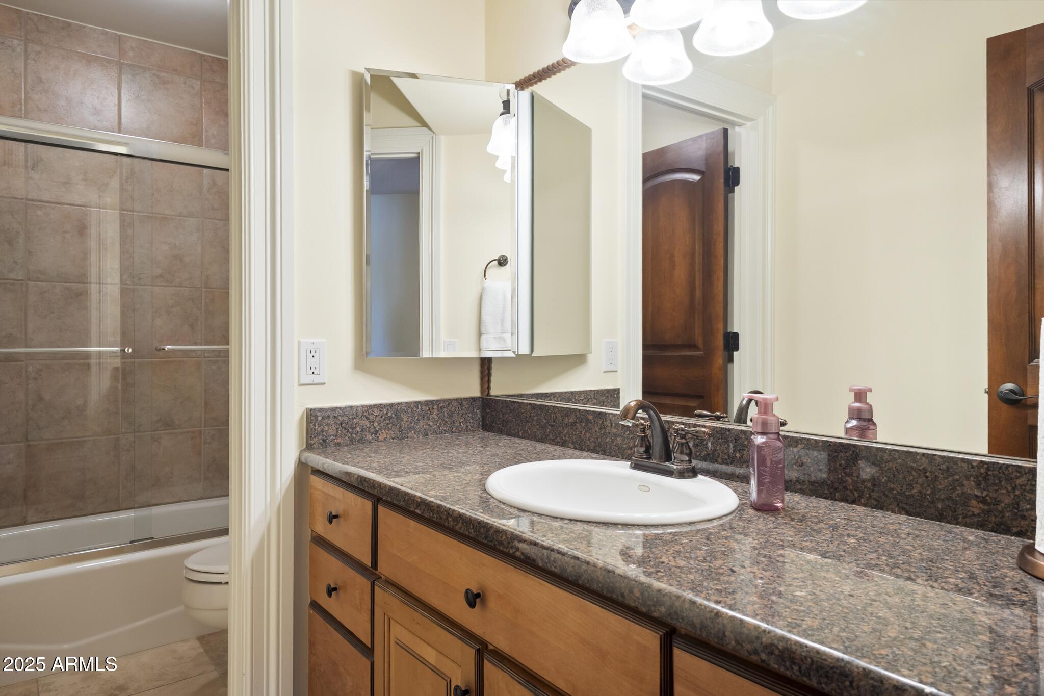229 West Vista Avenue Phoenix, AZ 85021 - Photo 35 of 115 35