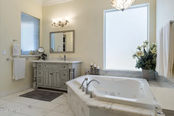 $2,400,000 | 229 West Vista Avenue, Phoenix, AZ 85021