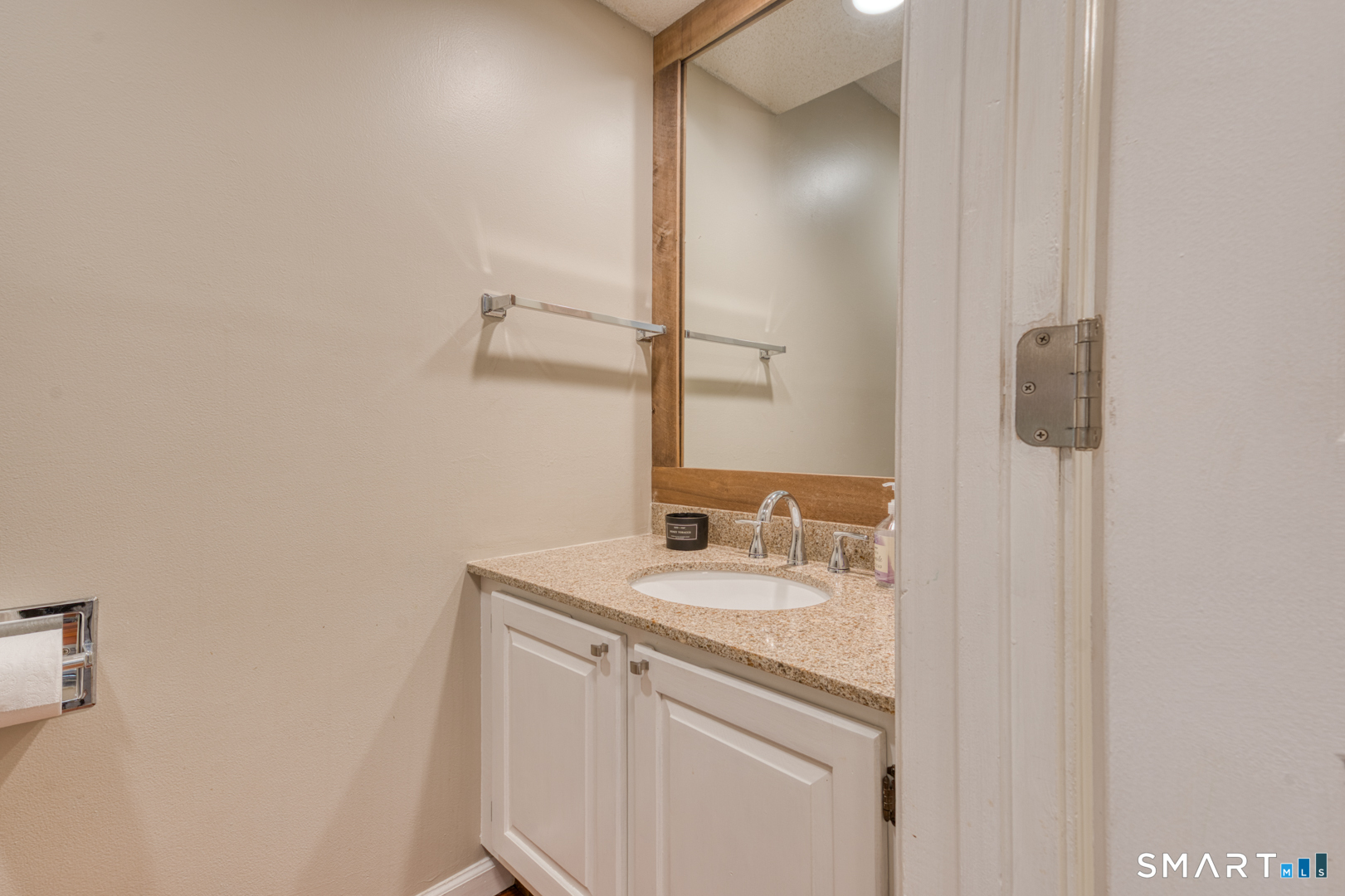 797 Long Hill Road, Unit B Middletown, CT 06457 - Photo 17 of 32