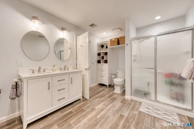 $292,500 | 797 Long Hill Road, Unit B, Middletown, CT 06457