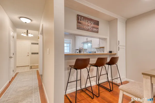 $292,500 | 797 Long Hill Road, Unit B, Middletown, CT 06457