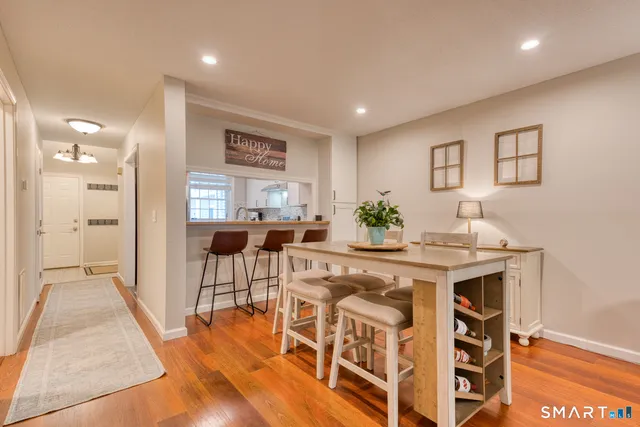 $292,500 | 797 Long Hill Road, Unit B, Middletown, CT 06457