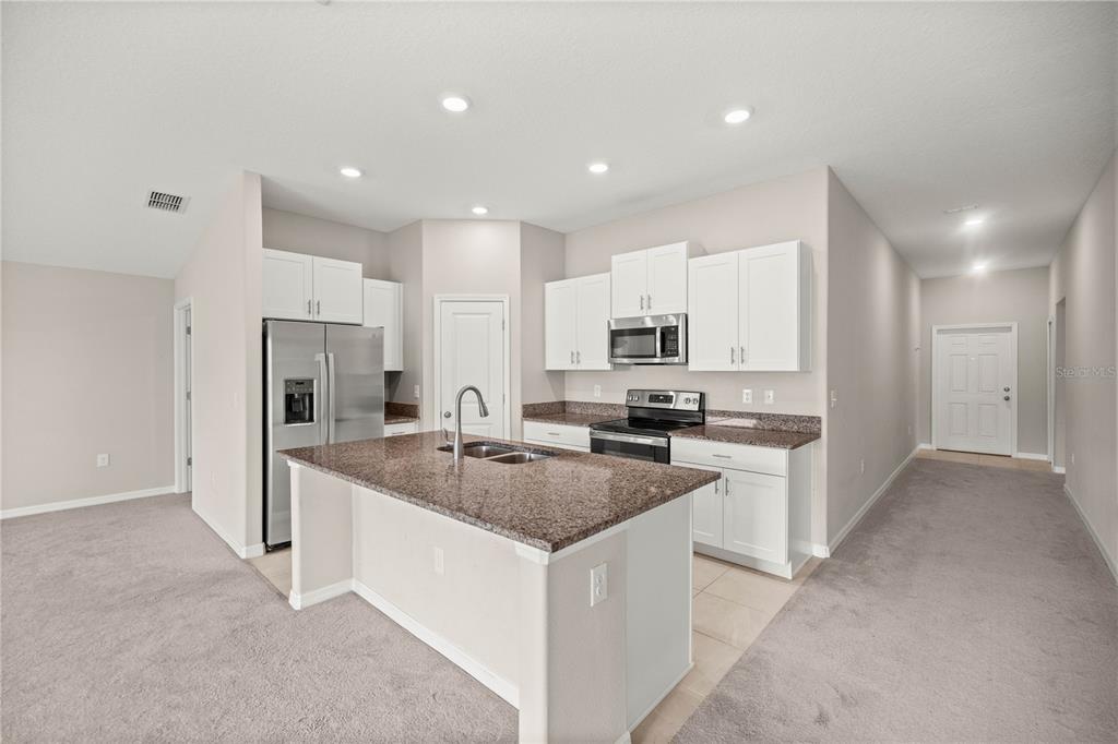 9266 Southwest 58th Circle Ocala, FL 34476 - Photo 3 of 23