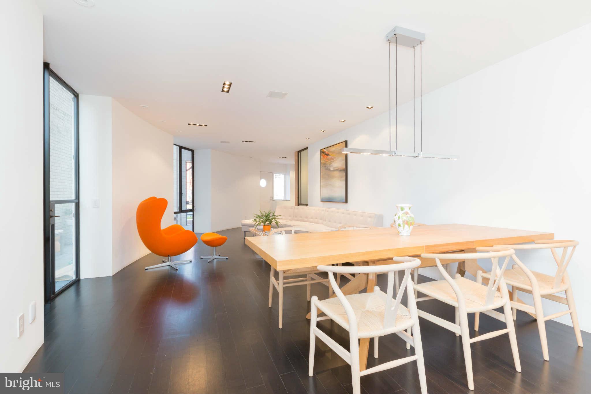 2104 R Street Northwest, Unit 5 Washington, DC 20008 - Photo 2 of 29 Interior (General)