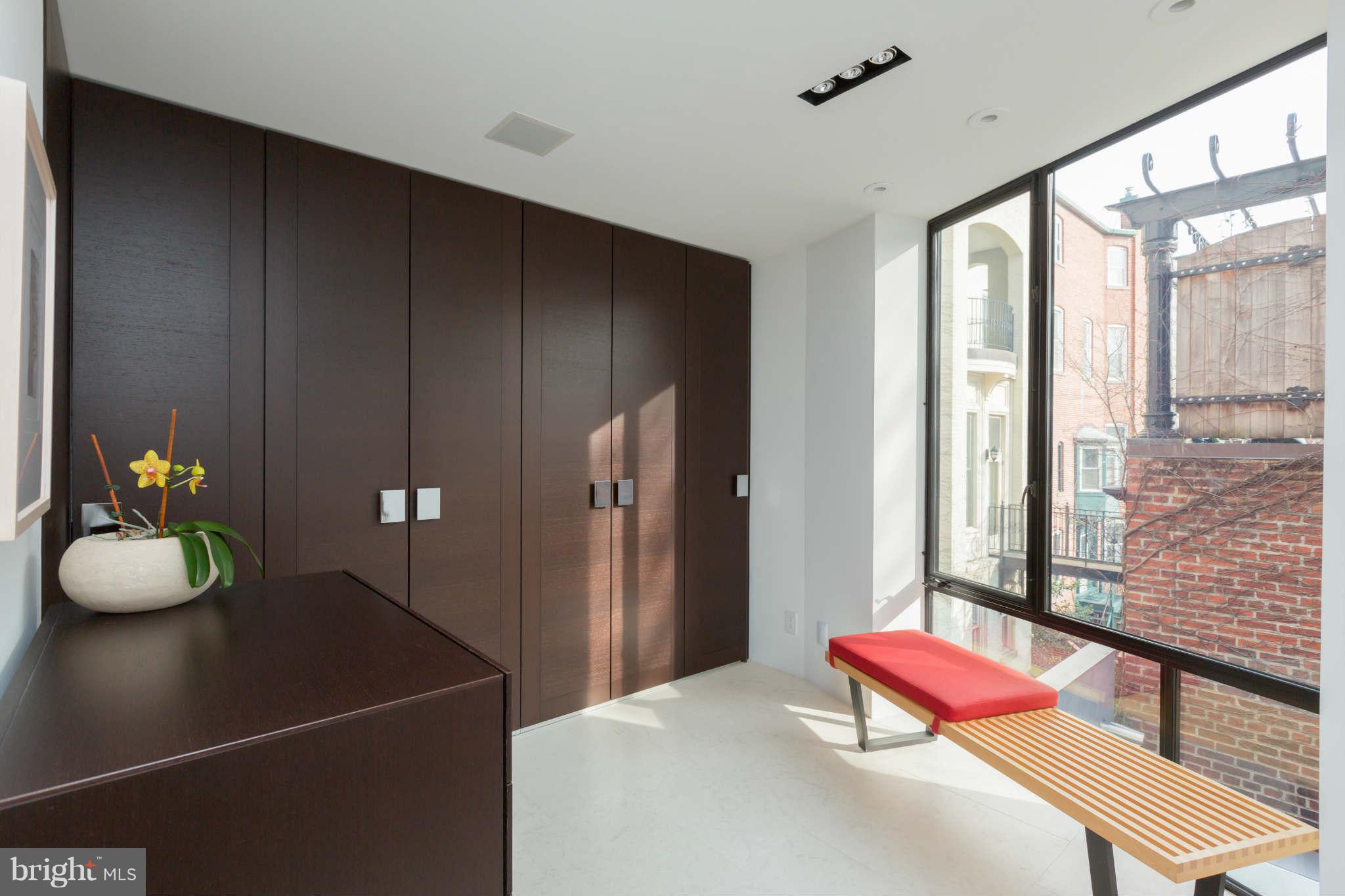 2104 R Street Northwest, Unit 5 Washington, DC 20008 - Photo 19 of 29 Bedroom (Master)