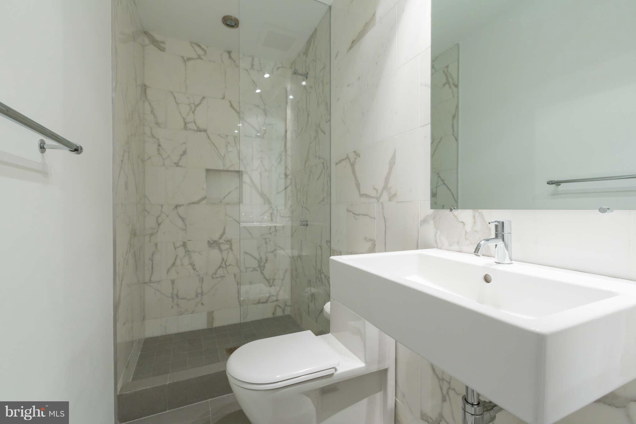 2104 R Street Northwest, Unit 5 Washington, DC 20008 - Photo 22 of 29 Bath