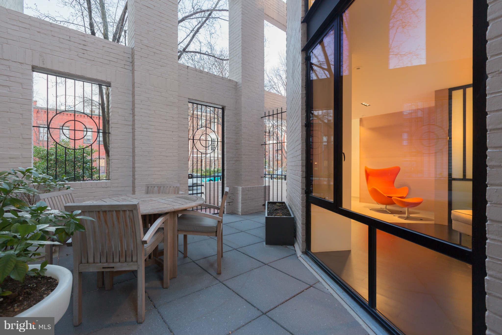 2104 R Street Northwest, Unit 5 Washington, DC 20008 - Photo 29 of 29 Exterior (Front)