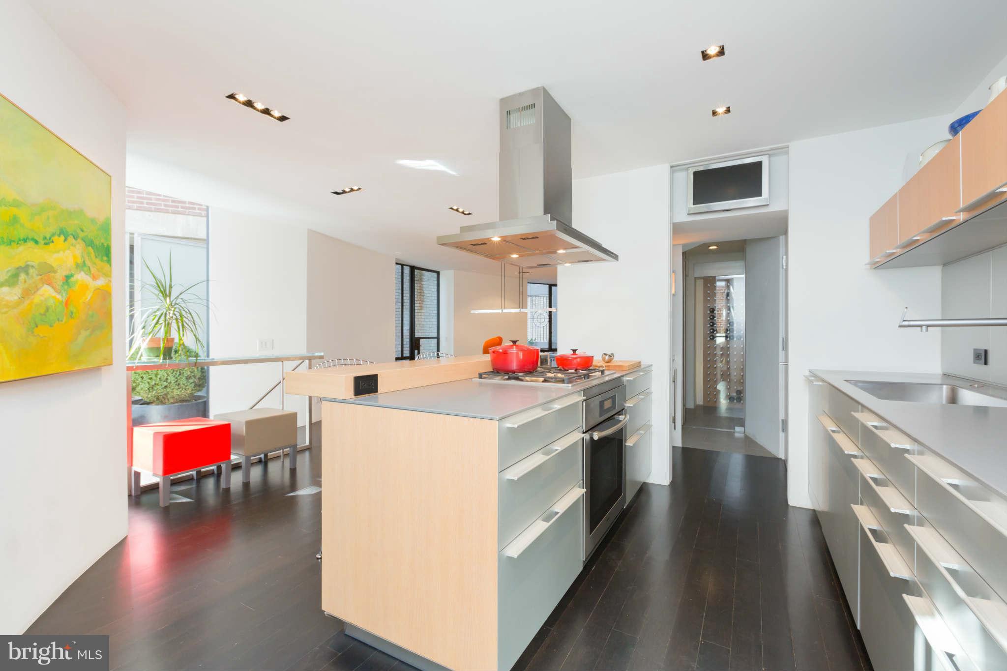 2104 R Street Northwest, Unit 5 Washington, DC 20008 - Photo 6 of 29 Kitchen