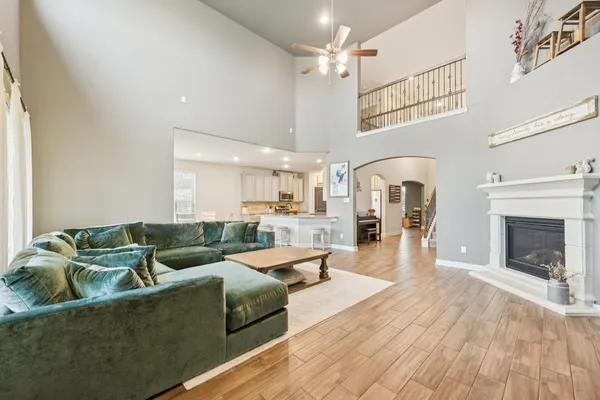 $4,000 | 2406 Harborwood Court, Texas City, TX 77568