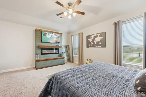 $4,000 | 2406 Harborwood Court, Texas City, TX 77568