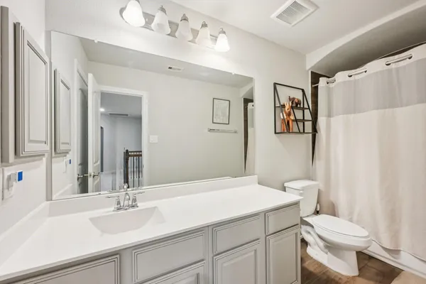 $4,000 | 2406 Harborwood Court, Texas City, TX 77568