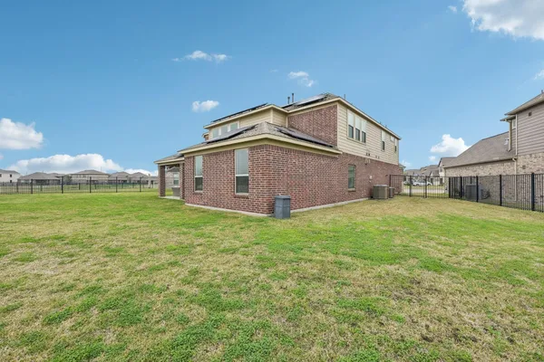 $4,000 | 2406 Harborwood Court, Texas City, TX 77568