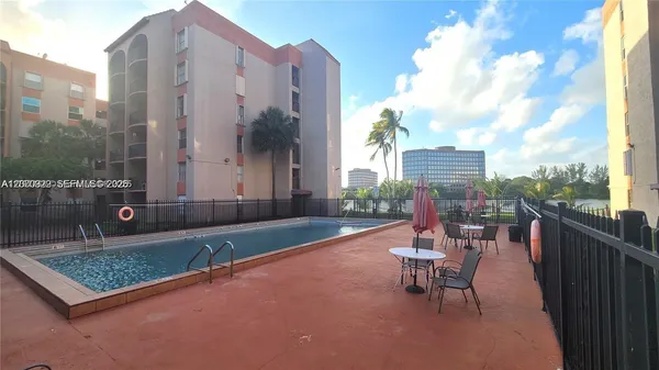 $225,000 | 5201 Northwest 7th Street, Unit 609W, Miami, FL 33126