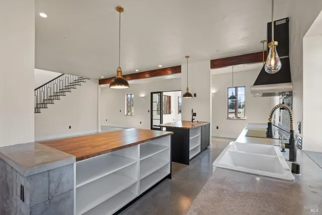 $2,501,000 | 5300 Gravenstein Highway South, Sebastopol, CA 95472