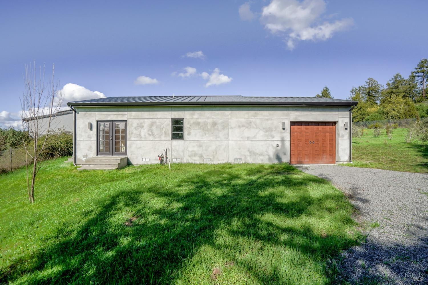 5300 Gravenstein Highway South Sebastopol, CA 95472 - Photo 27 of 75