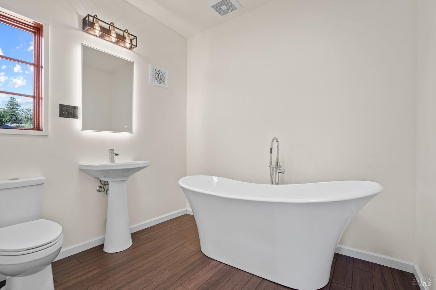 5300 Gravenstein Highway South Sebastopol, CA 95472 - Photo 37 of 75