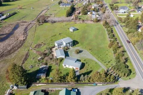 $2,499,000 | 5300 Gravenstein Highway South, Sebastopol, CA 95472