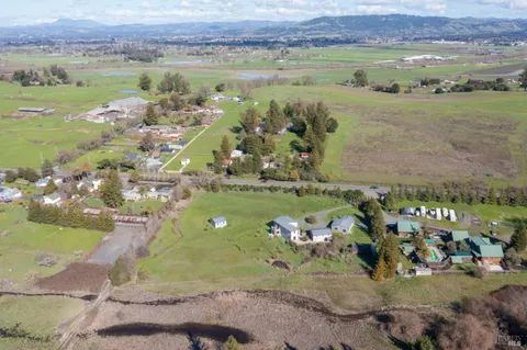 $2,499,000 | 5300 Gravenstein Highway South, Sebastopol, CA 95472