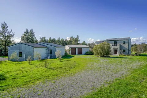 $2,499,000 | 5300 Gravenstein Highway South, Sebastopol, CA 95472