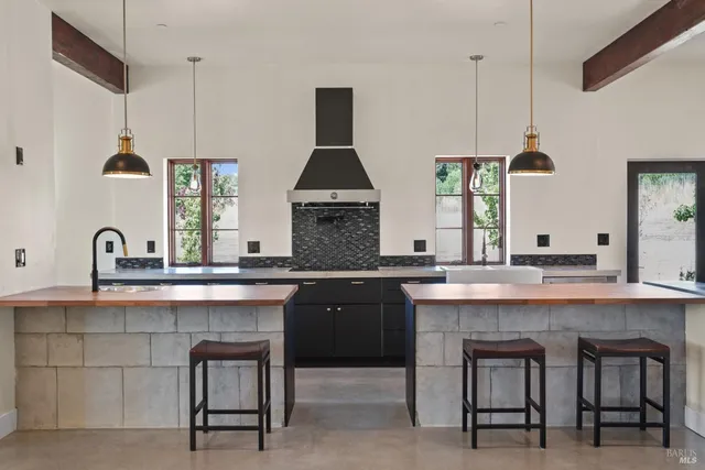 $2,501,000 | 5300 Gravenstein Highway South, Sebastopol, CA 95472