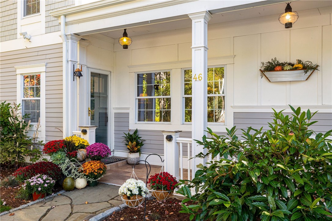 46 Channing Road Narragansett, RI 02882 - Photo 1 of 50 Gallery Image 1