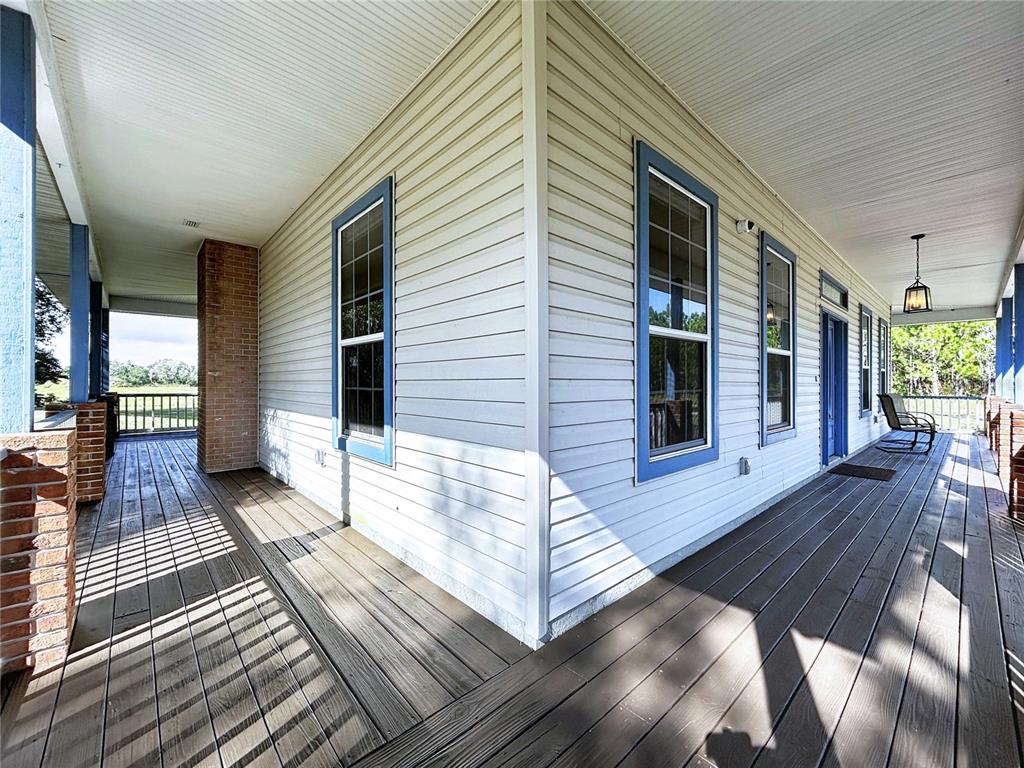 4103 North Rye Road Parrish, FL 34219 - Photo 4 of 40 a view of a house with sitting area