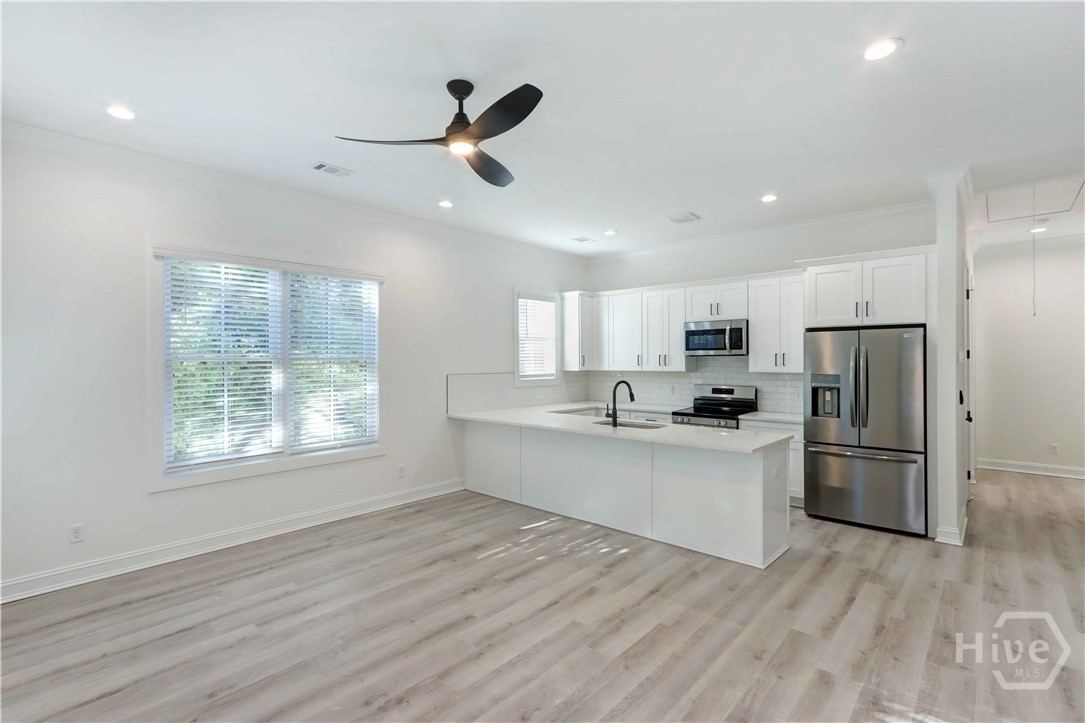 222 West 39th Street Savannah, GA 31401 - Photo 8 of 21