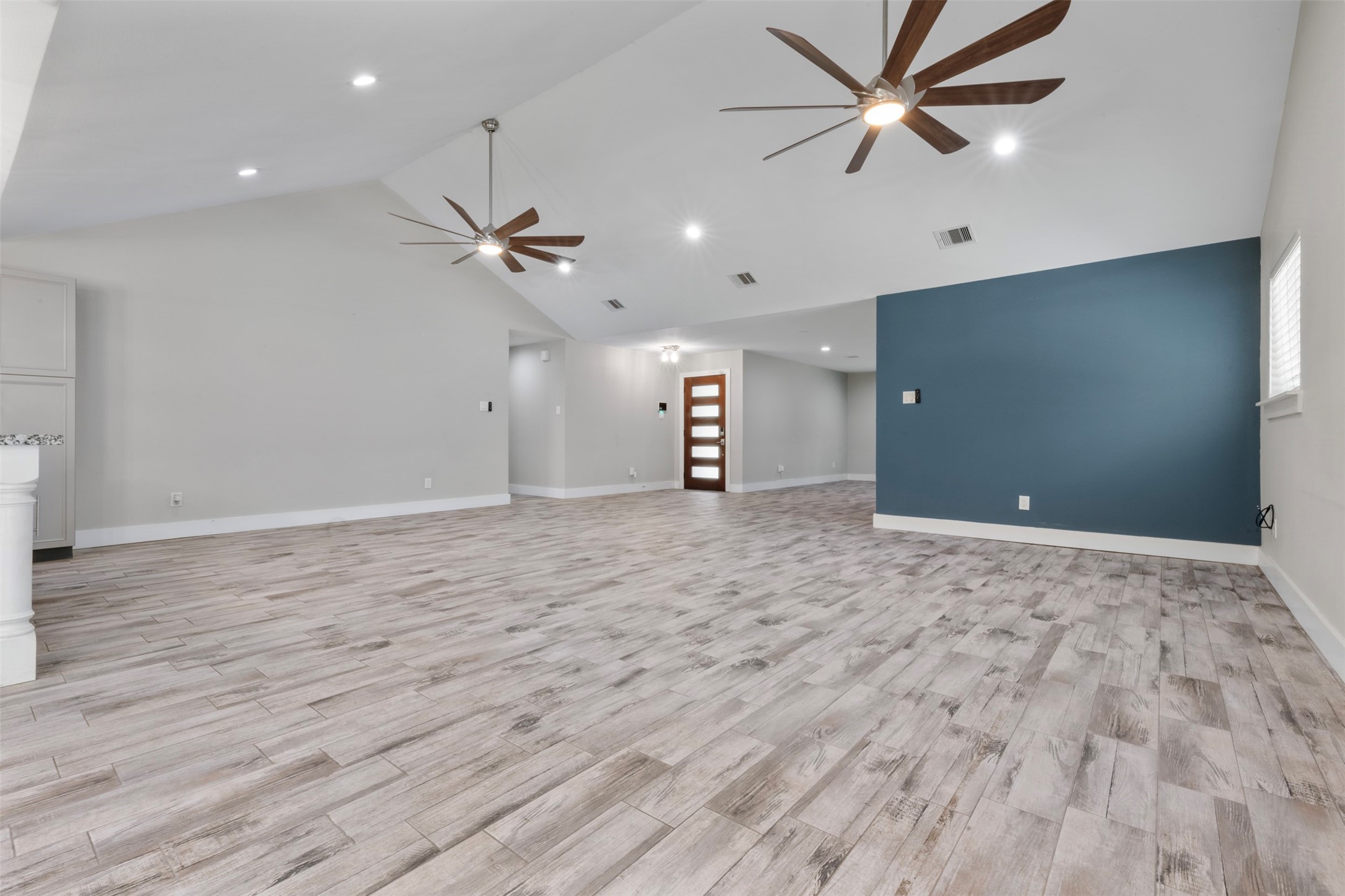 15151 Robin Trail Conroe, TX 77302 - Photo 12 of 50