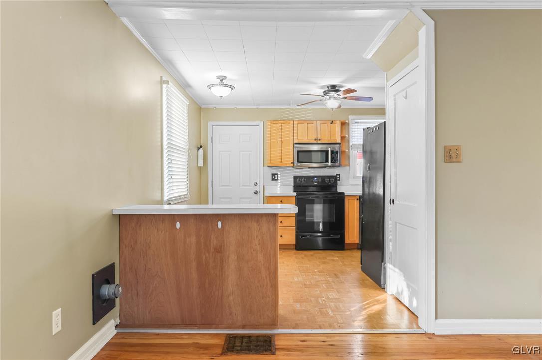 433 Birch Road Hellertown, PA 18055 - Photo 11 of 39 Family Room
